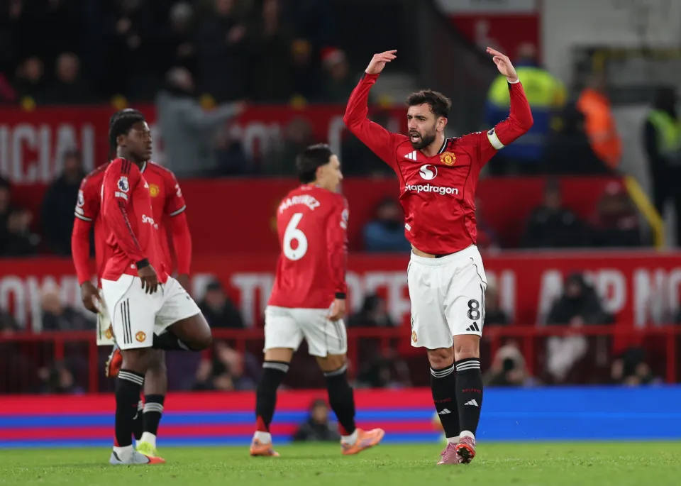 Μπρούνο Φερνάντες: Ο αρχηγός που κρατά τη Μάντσεστερ Γιουνάιτεντ ζωντανή